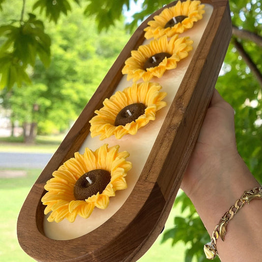 Vela con Girasoles en Base de Madera.