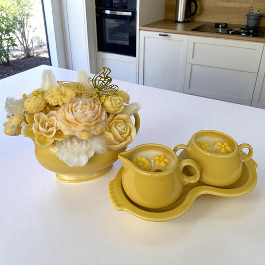 Set de tetera con ramo de cera y tazas con velas 100% cera de soya y su bandeja.